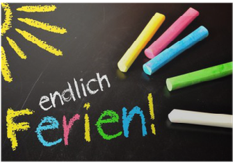 poster tafel mit bunter kreide und endlich ferien